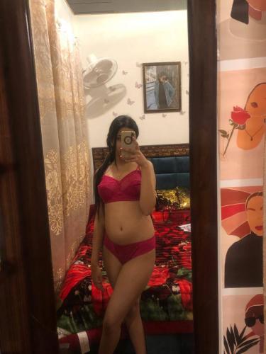 Bhabhi from Lucknow in nude doggy fucking position 3