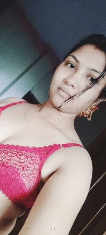 Bhabhi in red lingerie nude big boobs showing 1