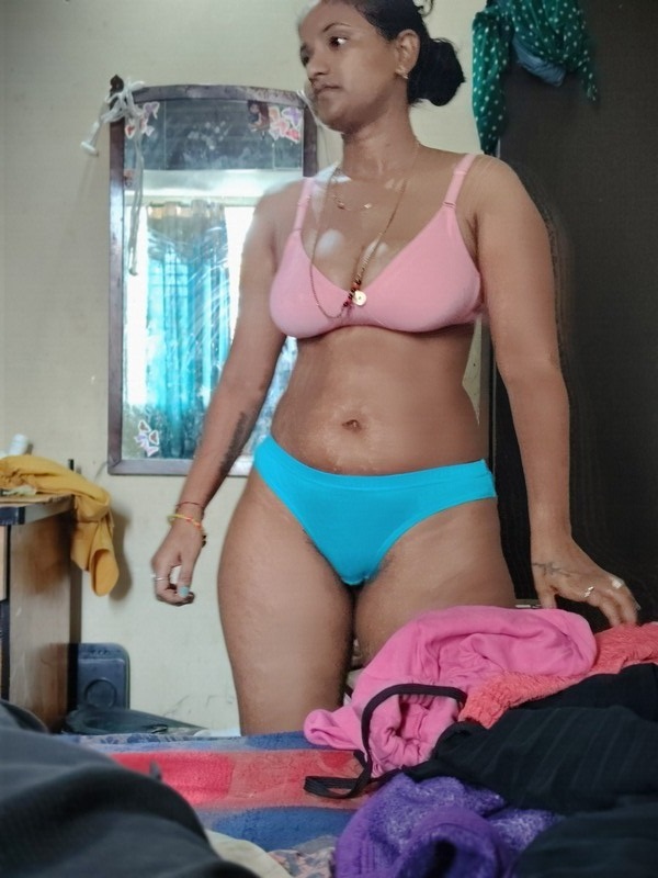 Bhabhi with mangalsutra having sex with secret lover 5