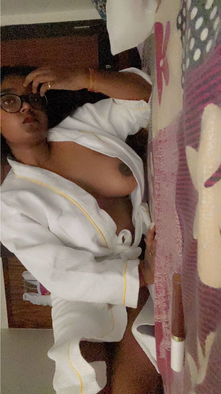 Big ass busty girl nude in doggy sex position 3