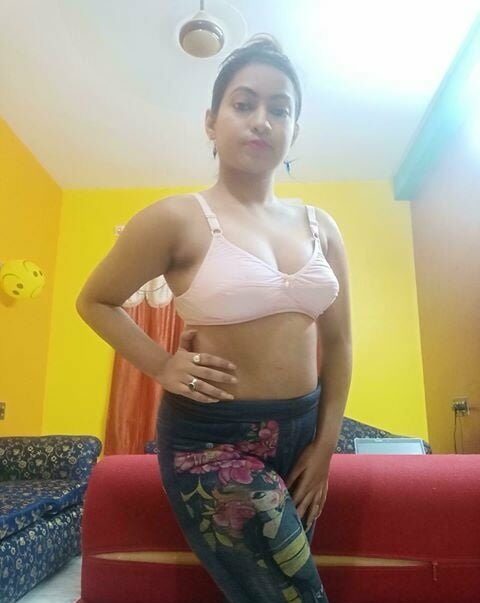 Big ass Indian girl nude photos in hot poses 2