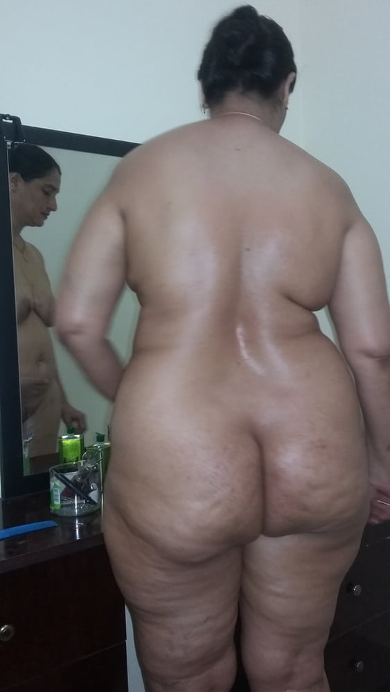 Big ass mature Desi wife pics 2