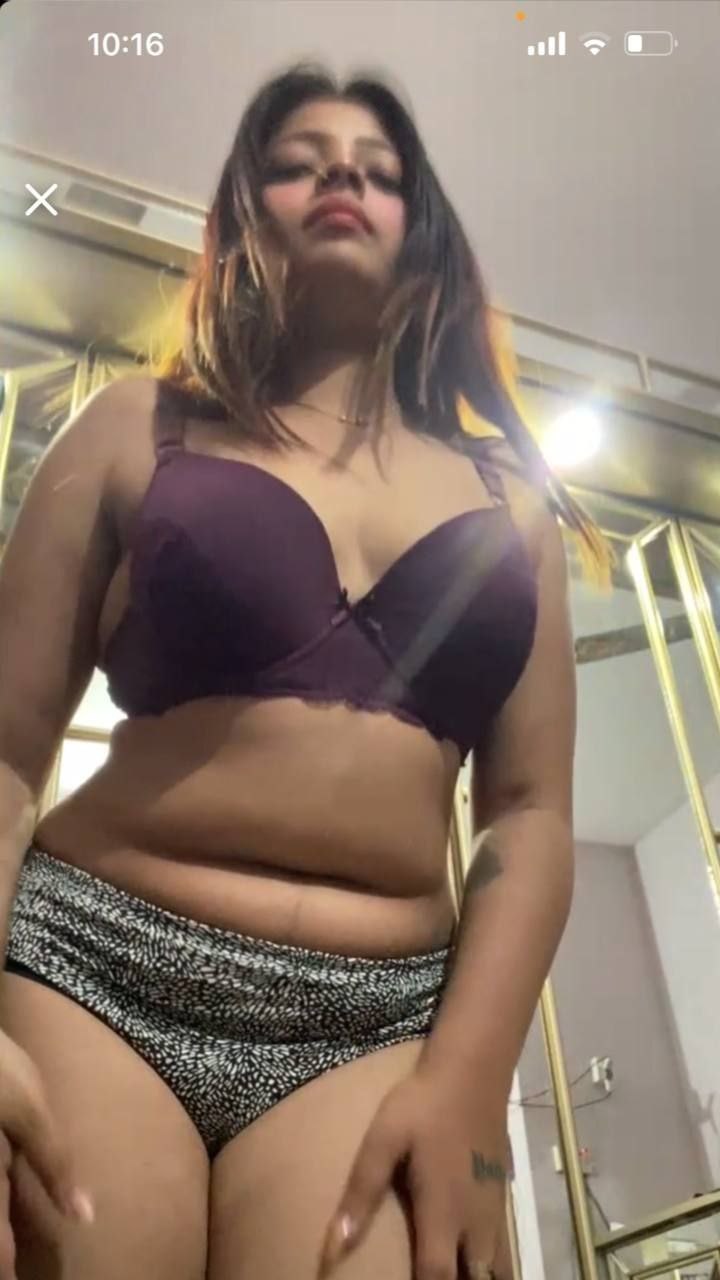 Big ass sexy slut naked seducing profile pics 3