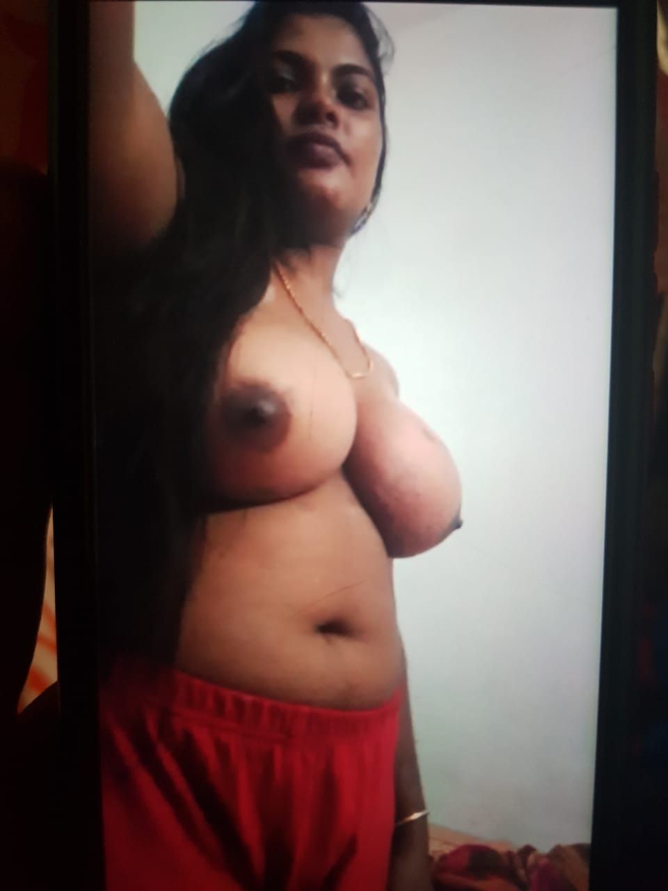 Big ass Tamil girlfriend plump big boobs pics 2