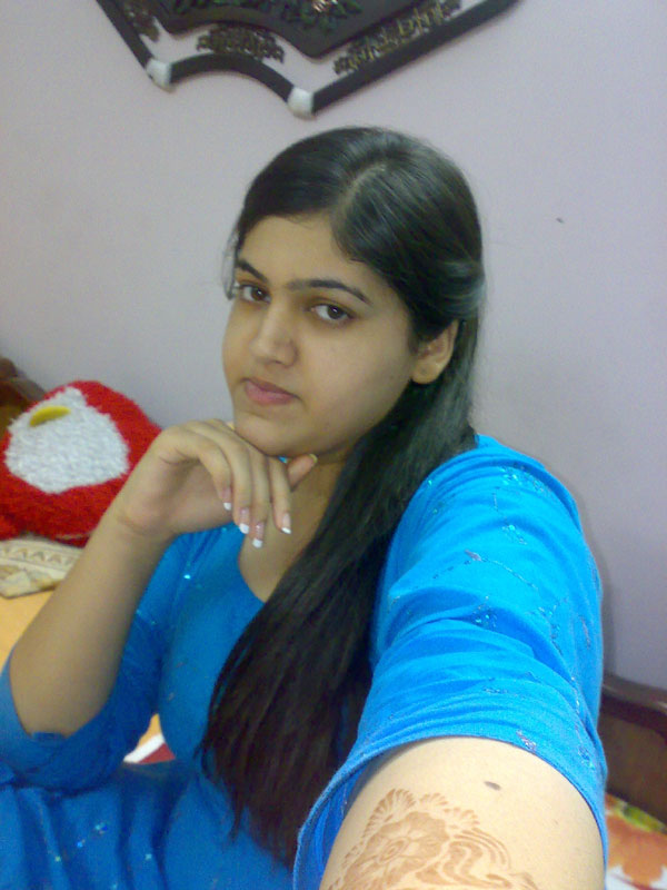 Big boob Indian college girl brings up her nude show 2