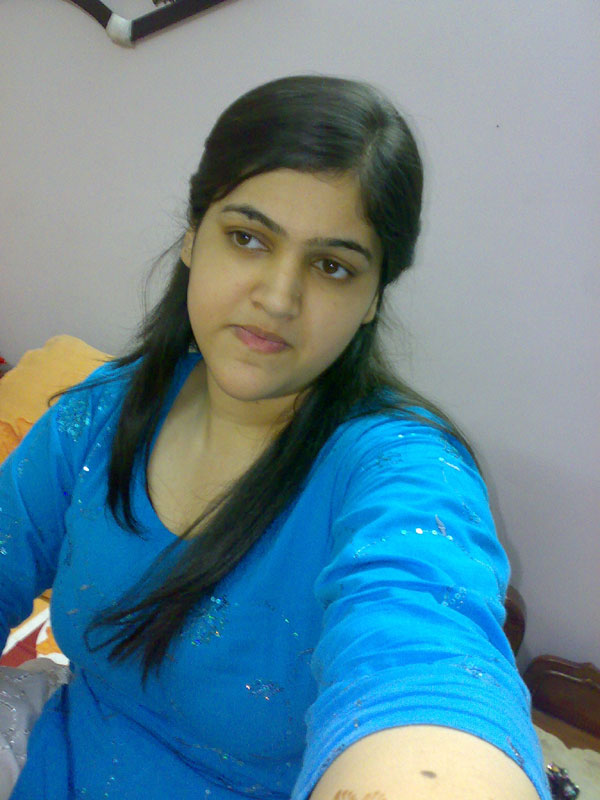 Big boob Indian college girl brings up her nude show 5