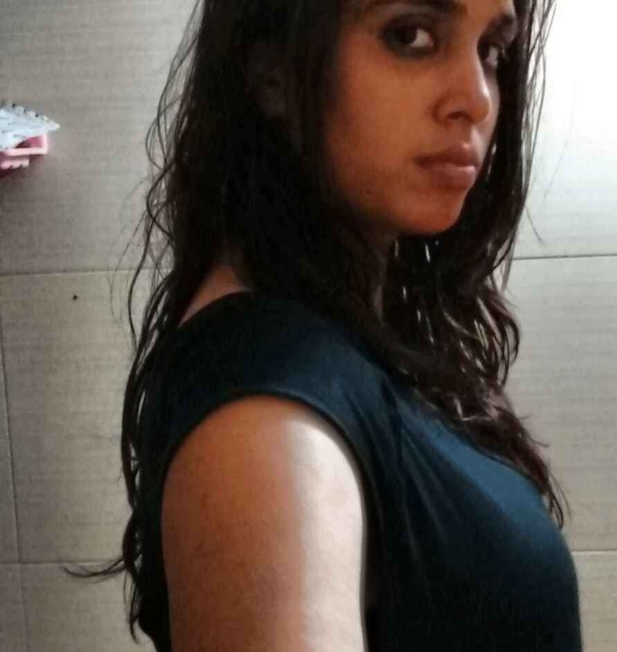 Big boob Indian girl Sakshi would drive your mood horny 5