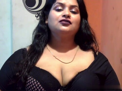 Big boobs aunty showing on stripchat live photo 5