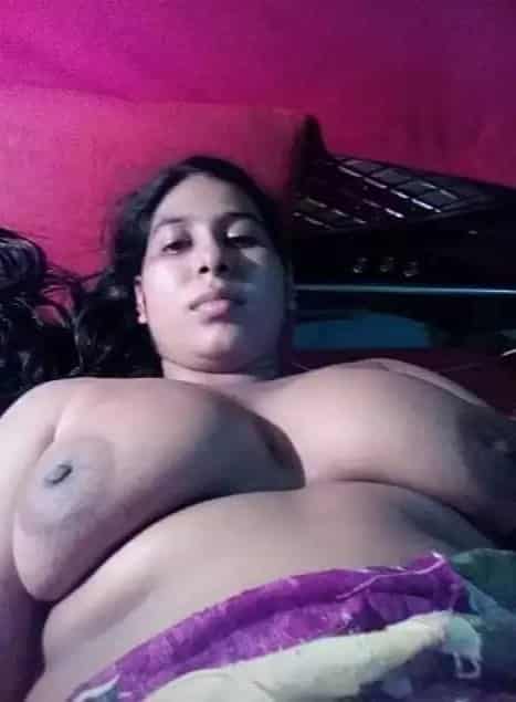 Big boobs Bangla Bhabhi nude photos 3
