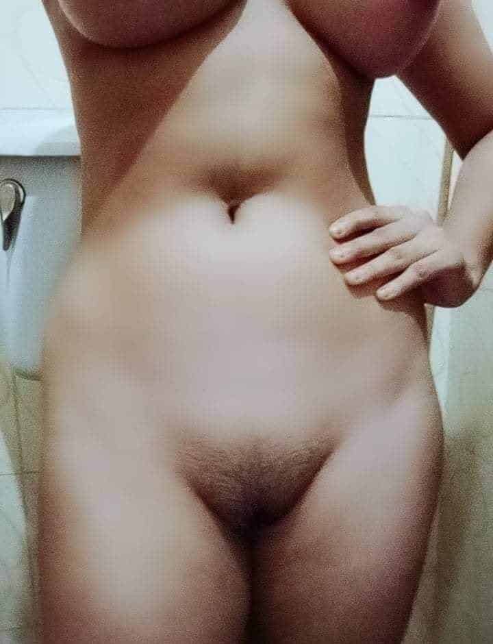Big boobs Bengali girl nude photo exposure 4