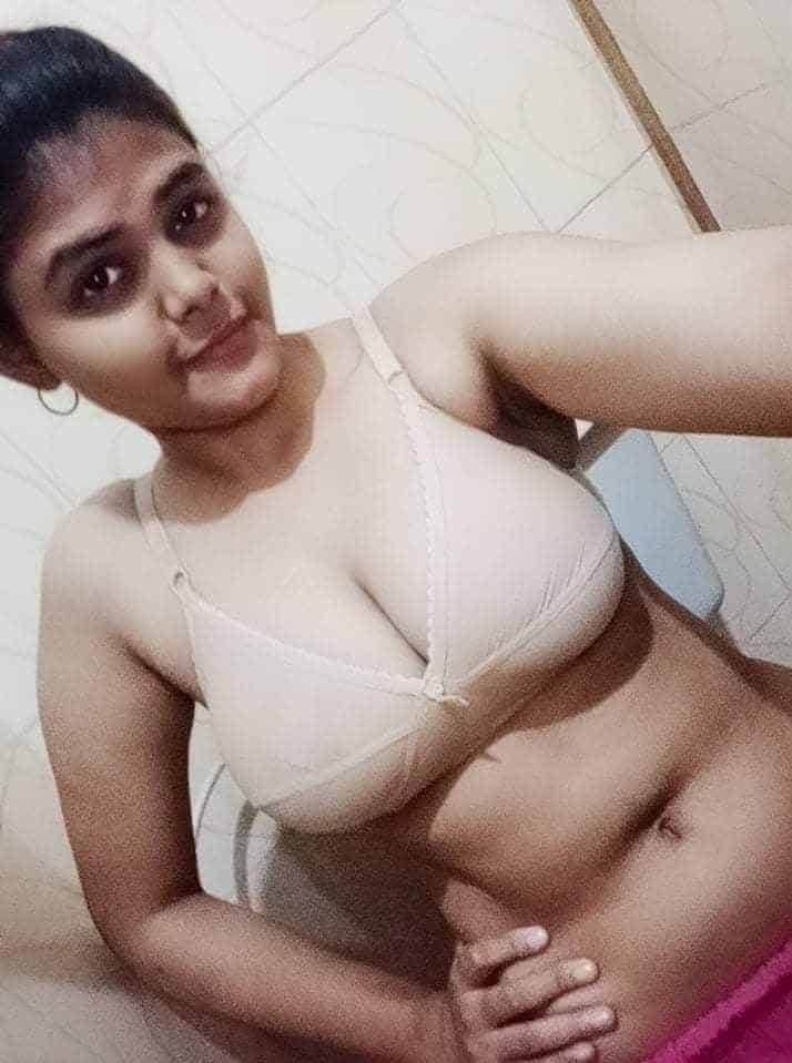 Big boobs Bengali girl nude photo exposure 5
