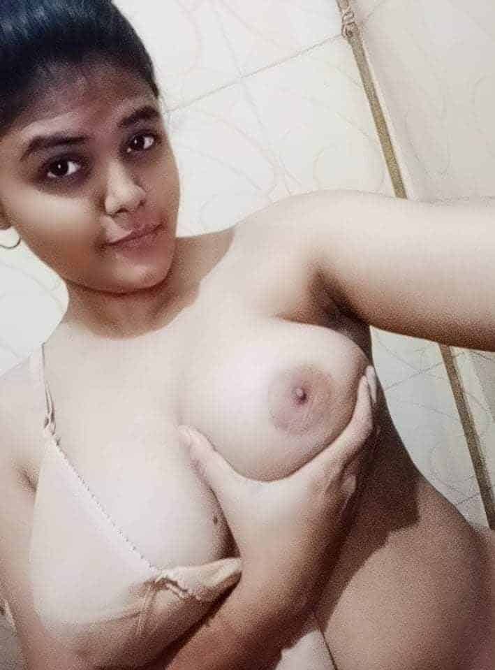 Big boobs Bengali girl nude photo exposure 8