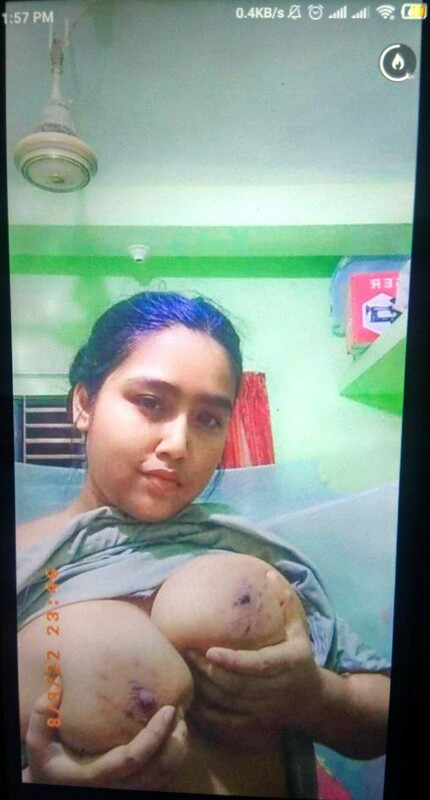 Big boobs Bengali girl nude photos from mobile 2