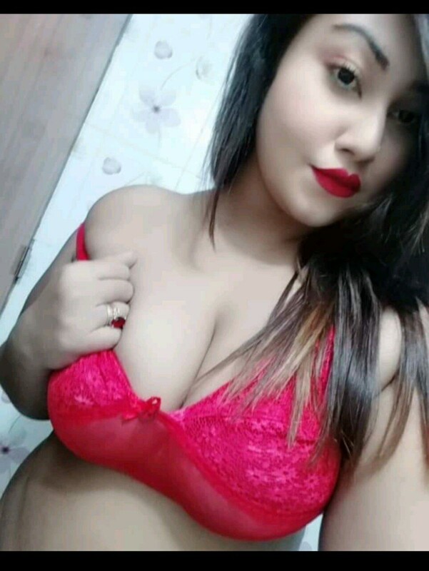 Big boobs Bengali girl nude selfies 1