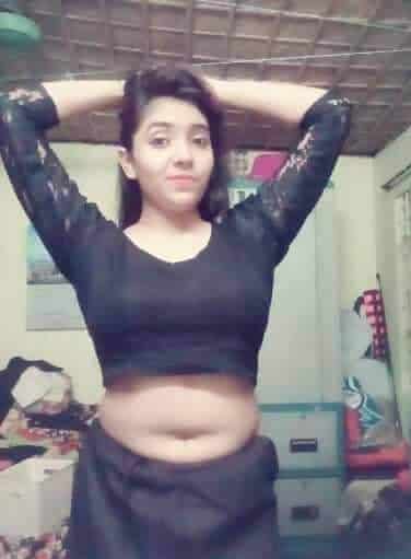Big boobs Desi girl hot pics 2