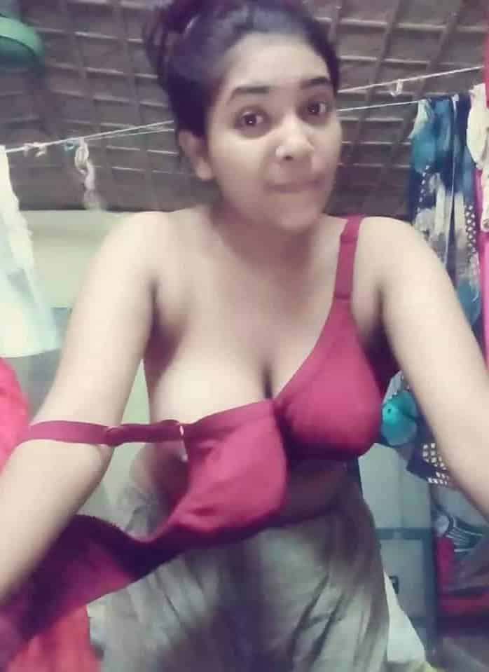 Big boobs Desi girl hot pics 6