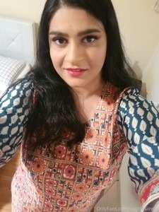 Big boobs Indian beauty nude pics 6
