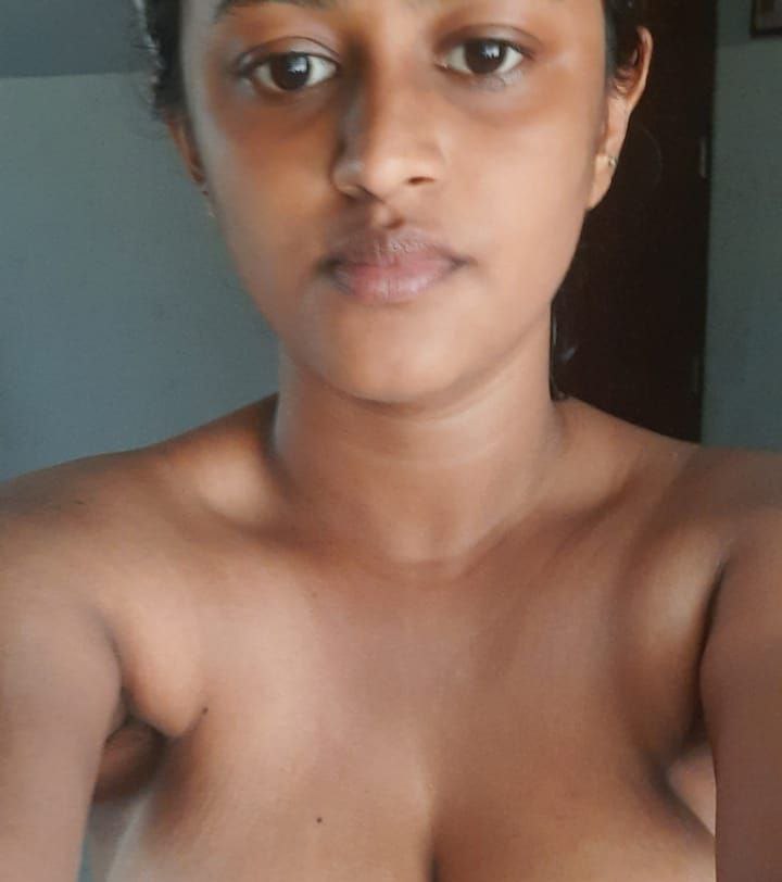 Big boobs Indian girl cute nude photos 3