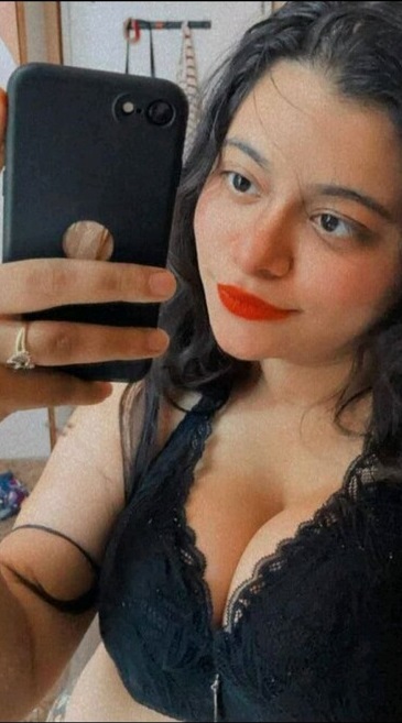 Big boobs Indian girl nude selfie in HD 1