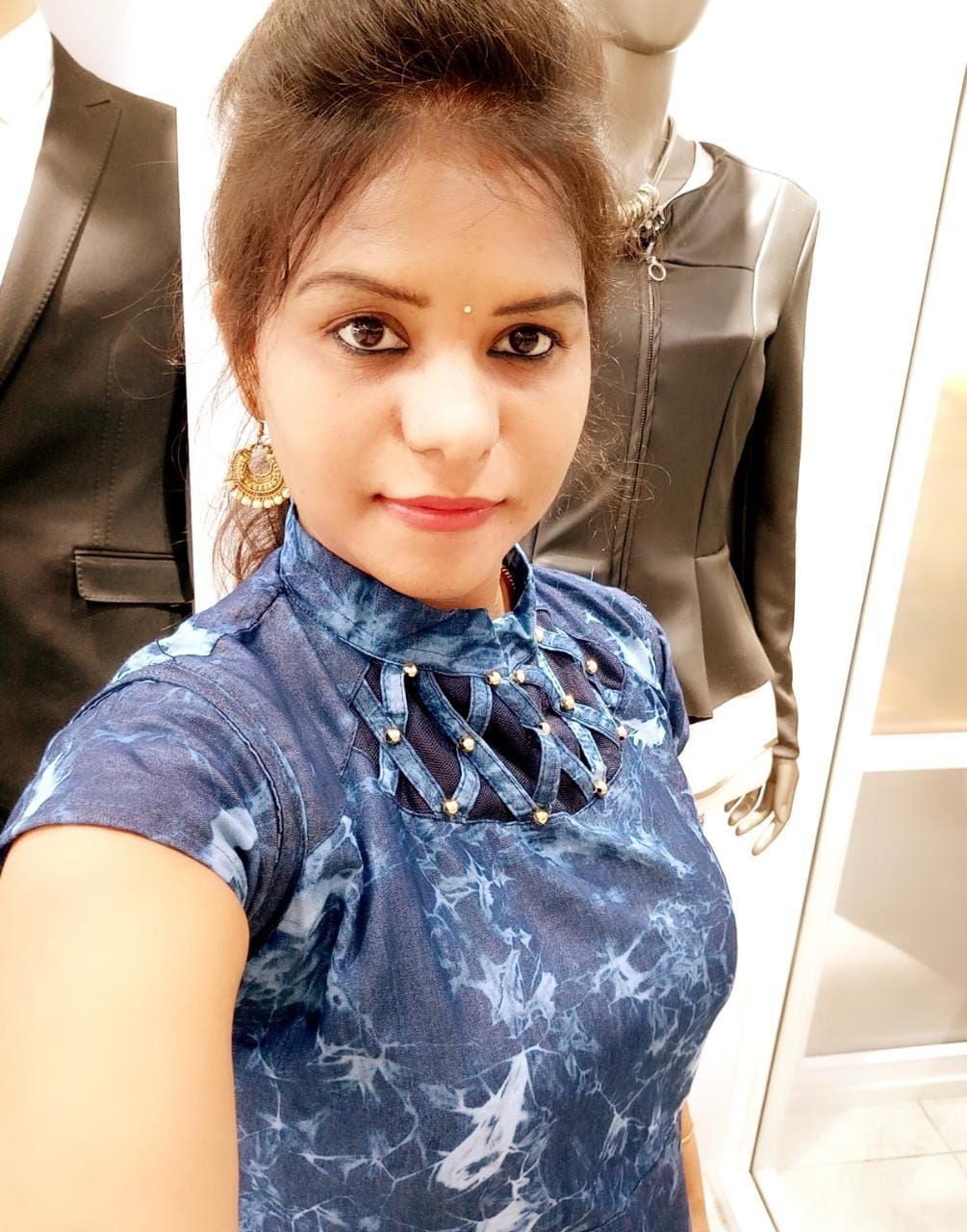 Big boobs Indian girl topless photos viral 4