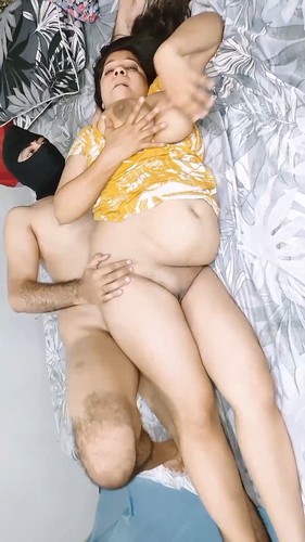 Big boobs Indian wife fucked by a stranger pics 1