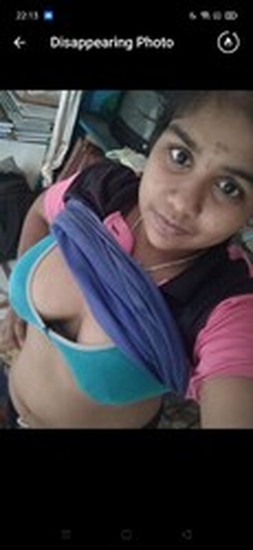 Big boobs IT girl naked selfie clicks for lover 4