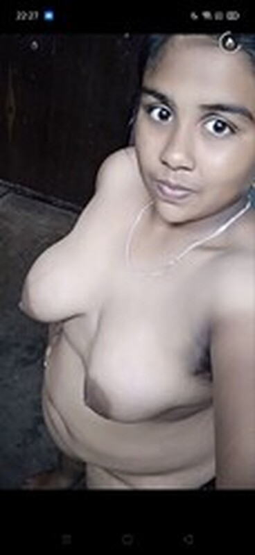 Big boobs IT girl naked selfie clicks for lover 5