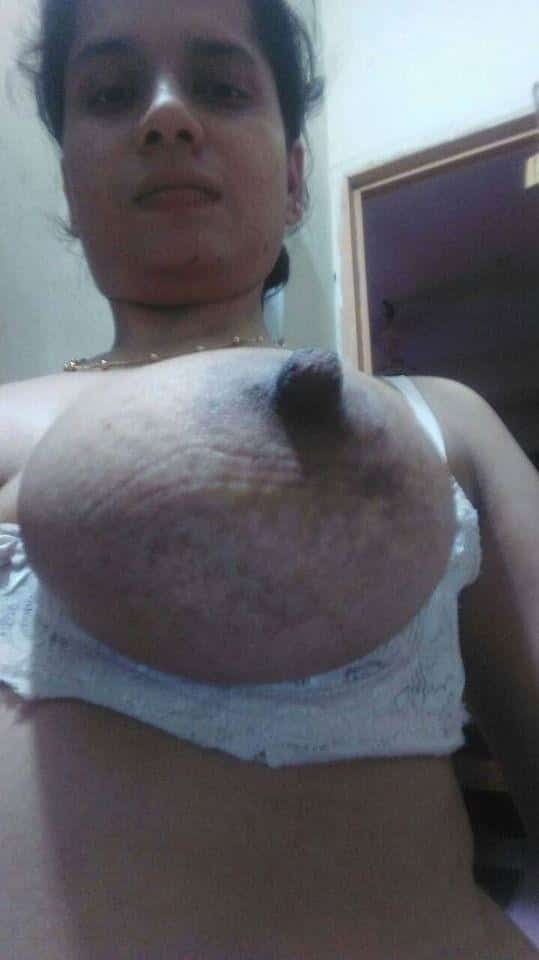 Big boobs Muslim wife showing her natural assets on cam 3