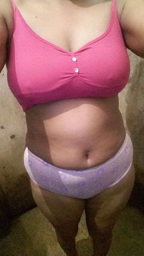 Big boobs office girl naked selfie for teammate 4