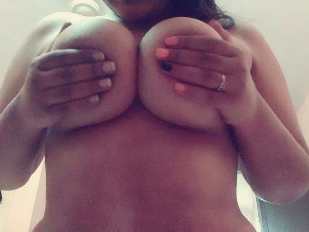 Big boobs Tamil girl exposing her boobs on cam 3
