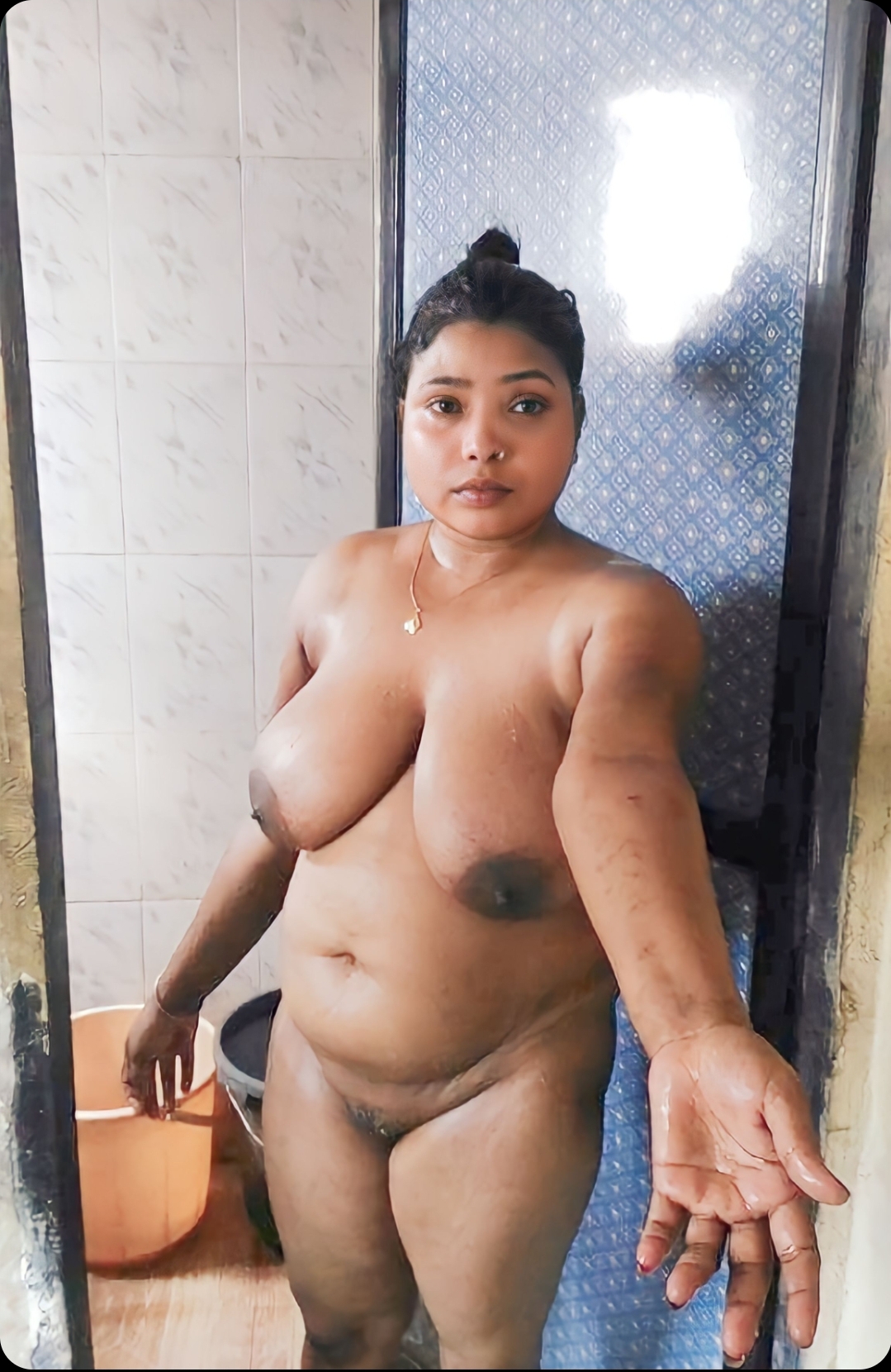 Big boobs wife coming out naked from bathroom 1