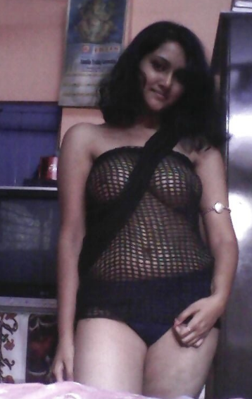 Big booby college girl nude selfie photos 1