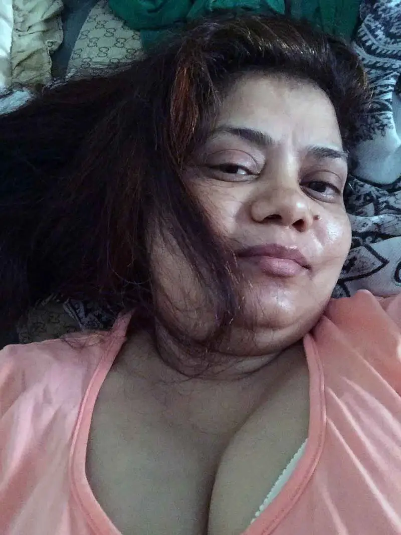 Big tits mature aunty nude seducing part 2 6