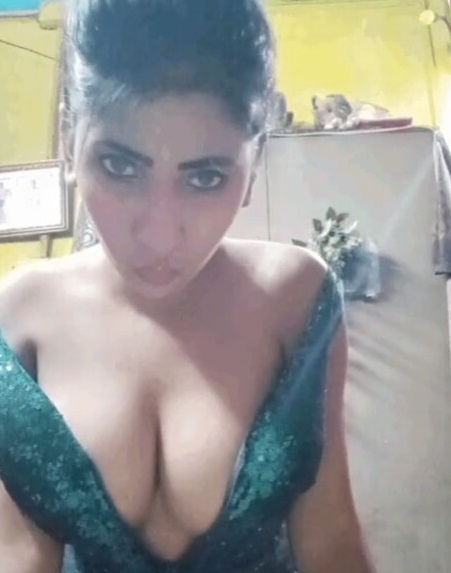 Blue eyes Bangla girl topless sexy pics exposed 3