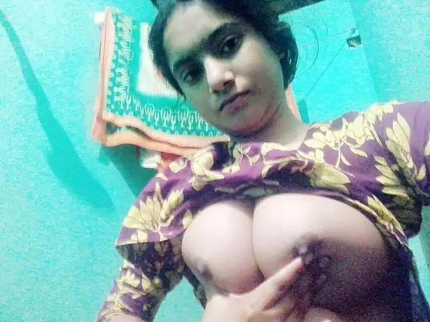 Booby Bangladeshi girl nude pics 4