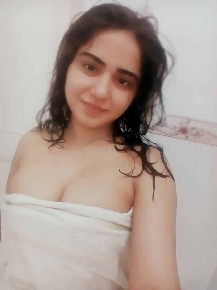 Booby college girl nude photos collection 3