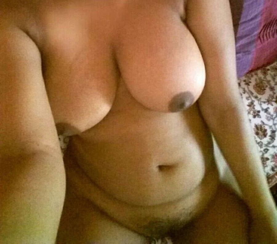 Booby cute Indian girl nude photos 2