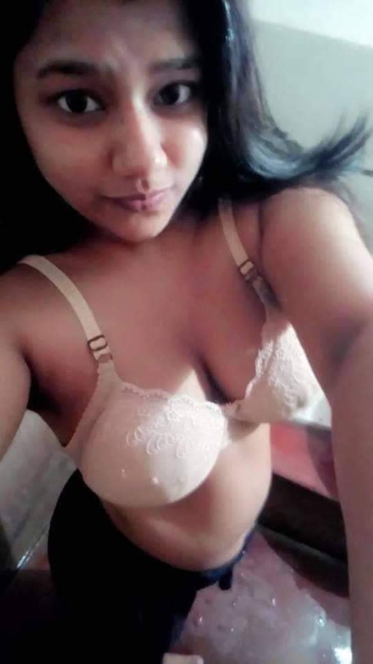 Booby girl nude photos 2