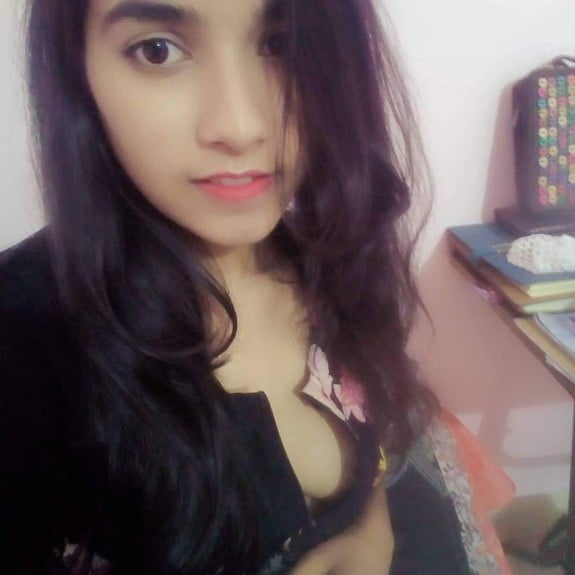 Booby sexy Indian girl topless big boobs photos 5