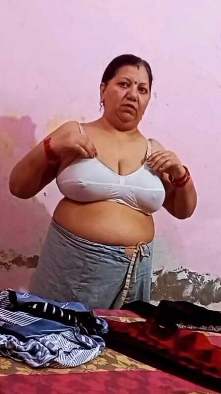 Busty aunty in saree changes dress and shows big boobs 5