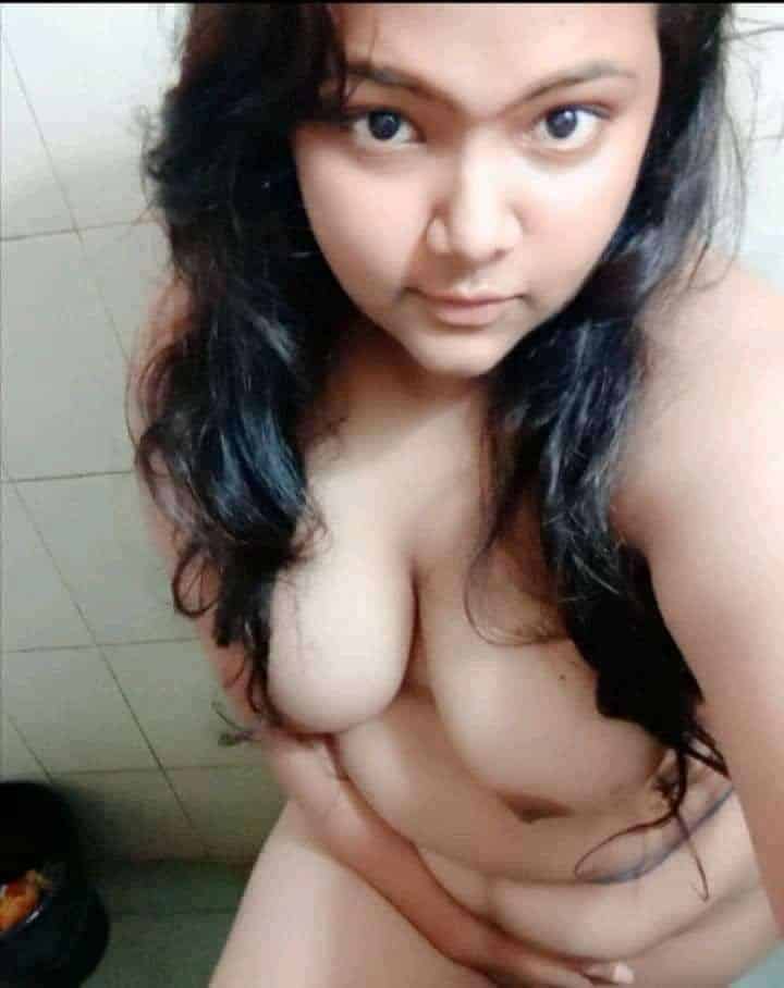 Busty Bangladeshi beauty flaunting her huge boobs on cam 3