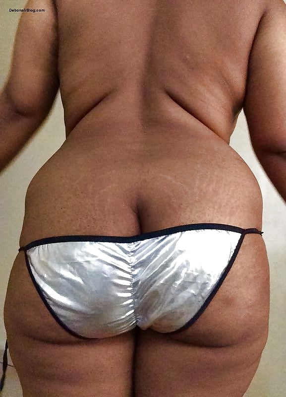 Busty Desi Bhabhi big boobs expose photo shoot session 3