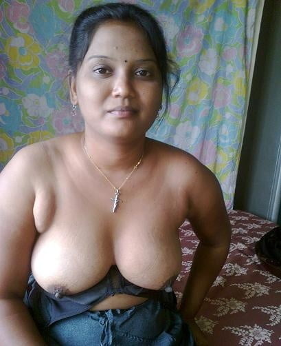 Busty Kerala wife pics have been leaked 6