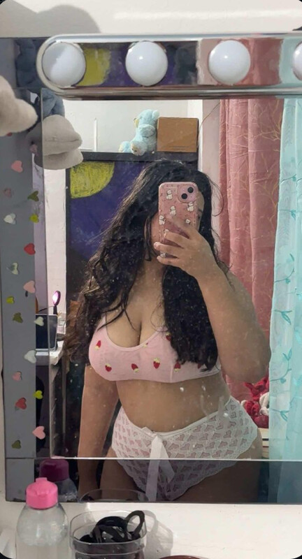 Busty New Delhi girl shows big melons in black and white 4
