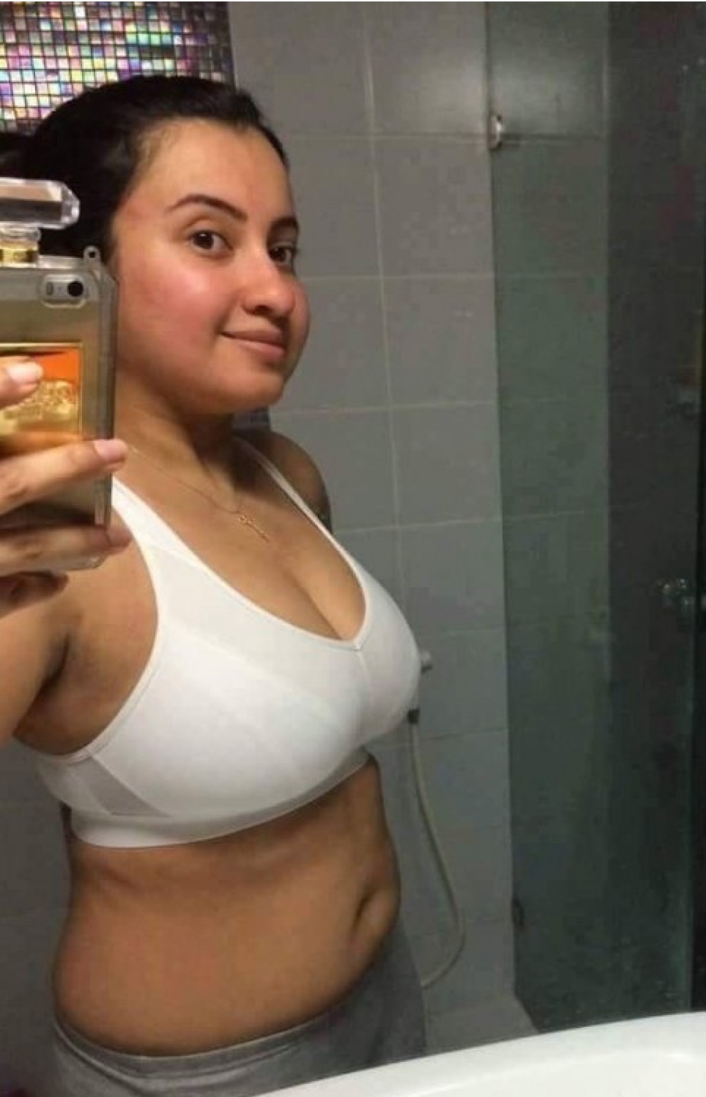 Busty NRI exposing big boobs and fat pussy pics 8
