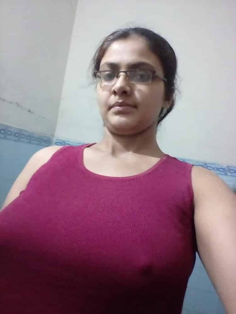 Busty Paki GF pics collection goes live 4