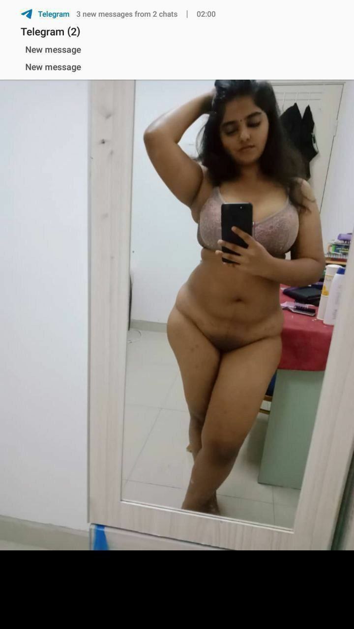 Busty Tamil girlfriend naked hairy pussy shown 4