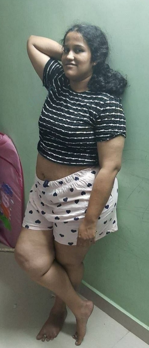 Busty Telugu aunty nude before secret lover 2