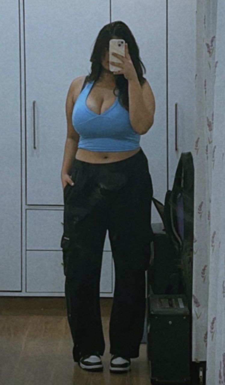 Busty wife big boobs showing photos leaked online 3