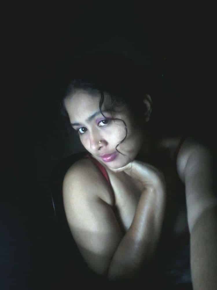 Busty wife nude photos 1